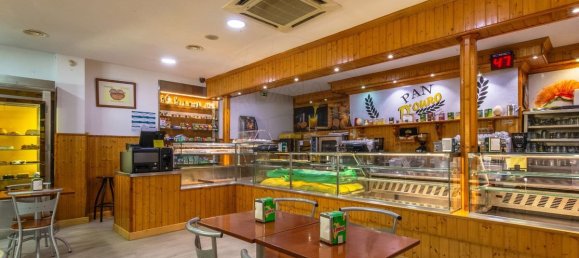 204m² Commercial property in Setubal, Portugal No. 141098 15