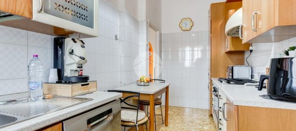 2 bedrooms Apartment in Rome, Italy No. 54750 15