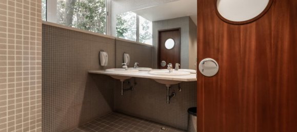 5 bedrooms Villa in Lisbon, Portugal No. 110594 15