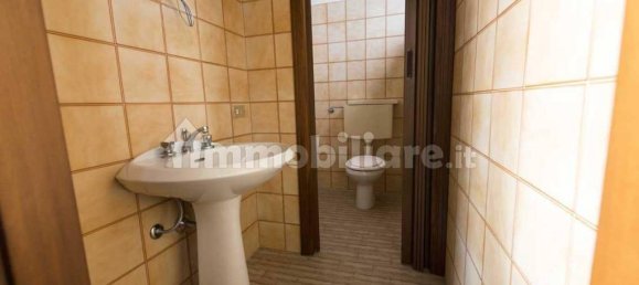 1-Zimmer Gewerbliche Immobilie in Buttapietra, Italy, Nr. 142656 8