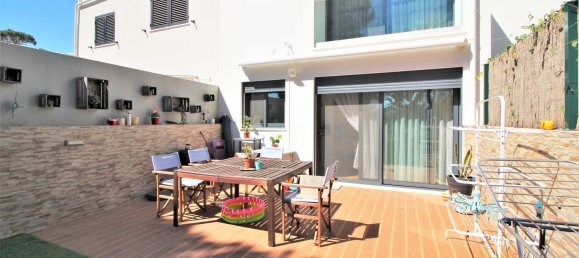 3 bedrooms House in Quarteira, Portugal No. 145187 2