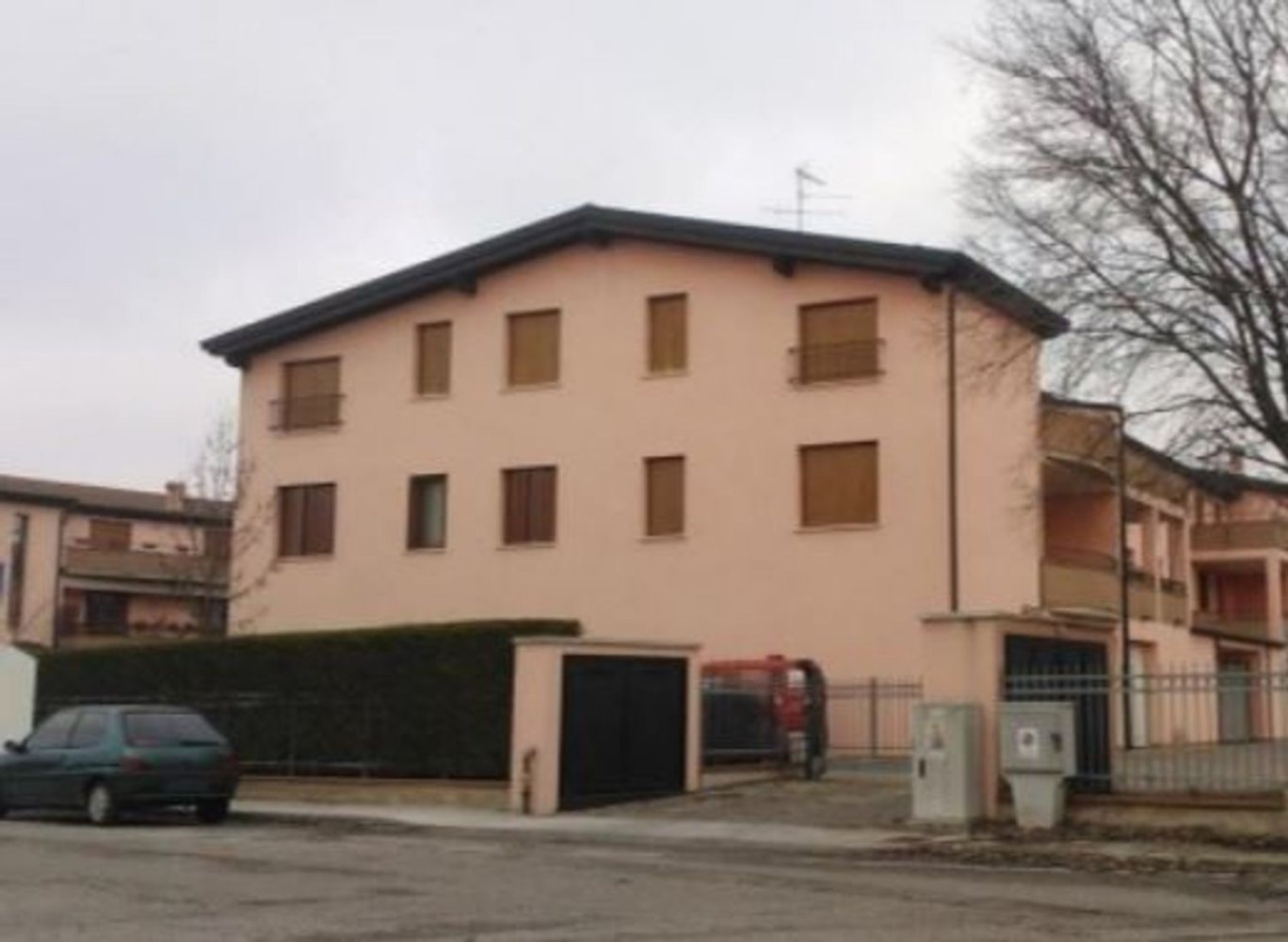 Bureau à Curtatone, Italy 83m² No. 364571