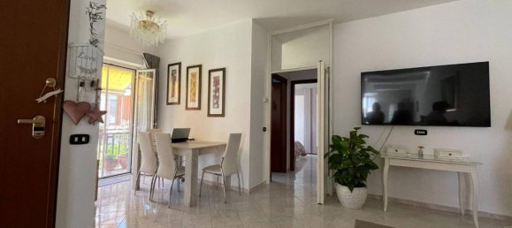 4 rooms Apartment in Latina, Italy No. 153970 4