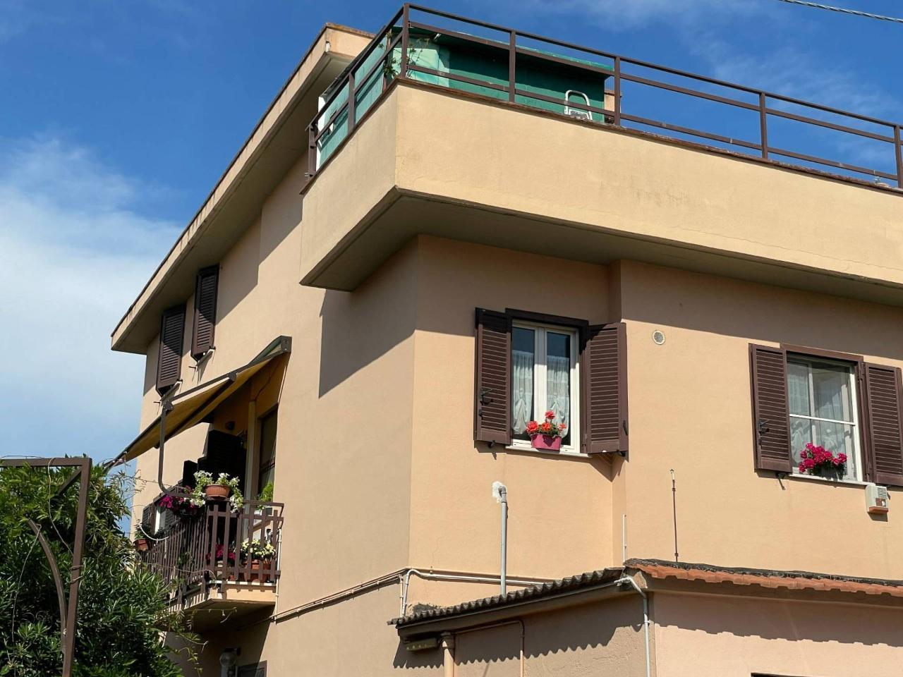 4 rooms Apartment in Latina, Italy No. 153970