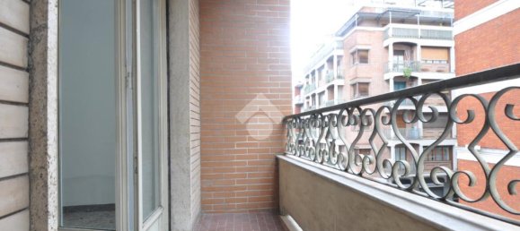 Apartamento T2 em Turin, Italy N.º 322133 34