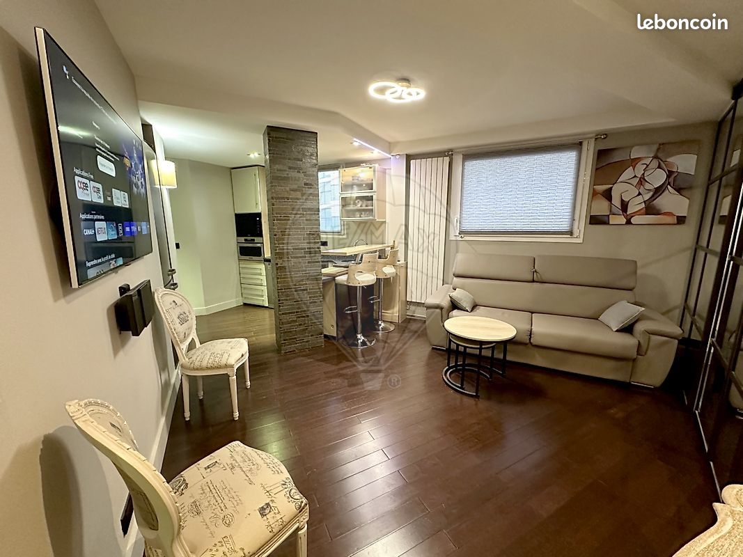 Apartamento de 1 dormitorio en Neuilly-sur-Seine, France No. 131852