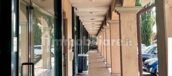 4-Zimmer Gewerbliche Immobilie in Settala, Italy, Nr. 337708 3