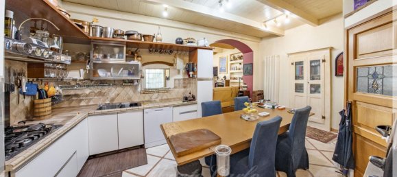 5غرفة شقة في Cagliari, Italy رقم 70142 17