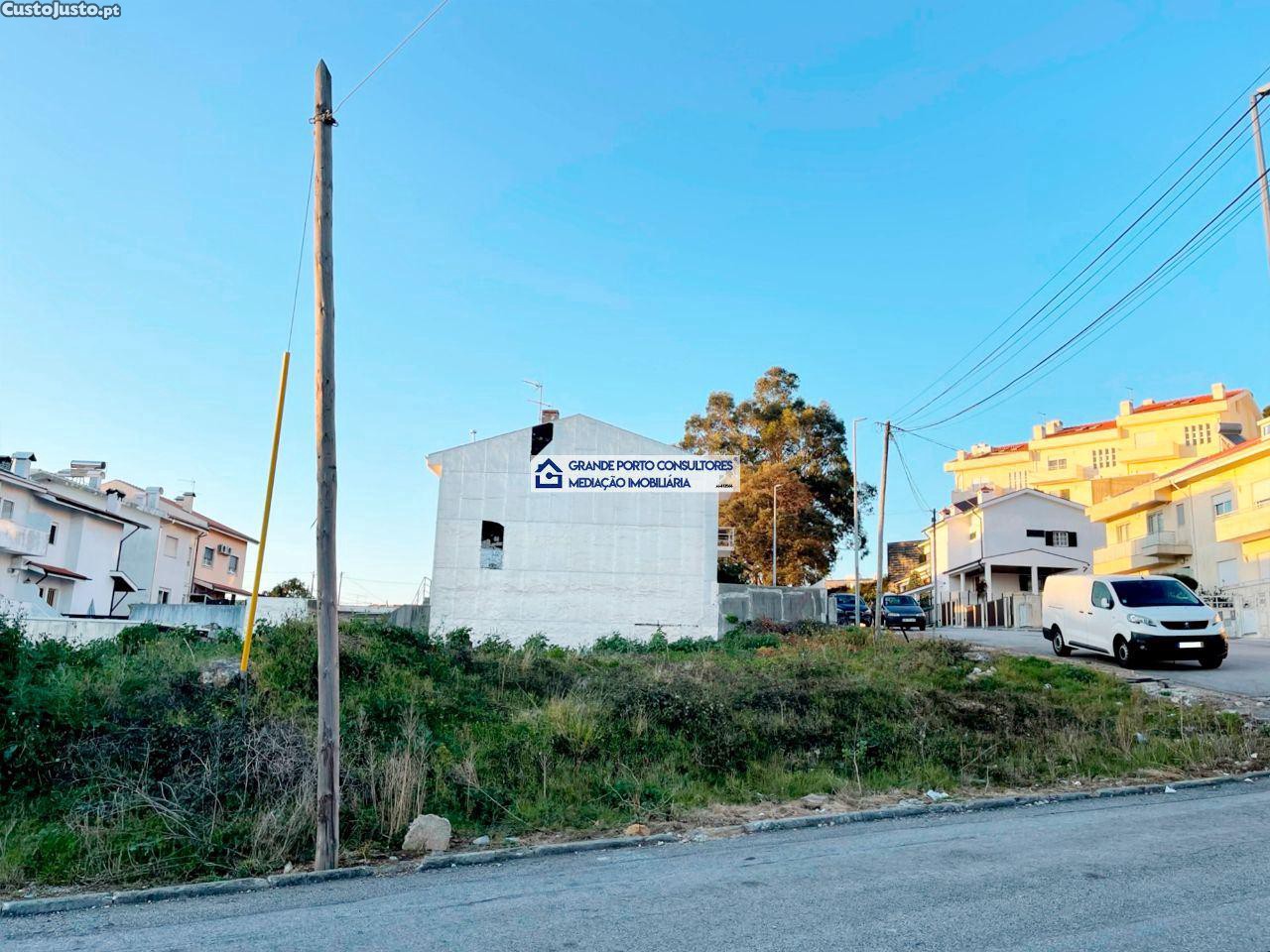 Terrain à Fanzeres, Portugal 380m² No. 354763