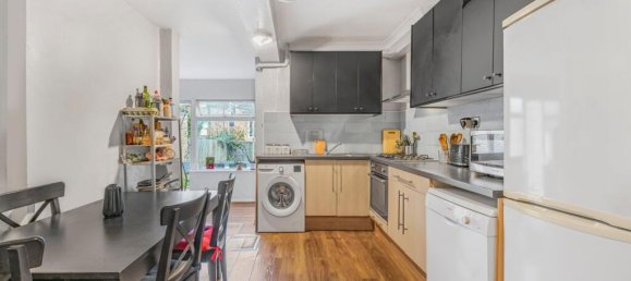 4 bedrooms House in East Putney, United Kingdom No. 9003 3