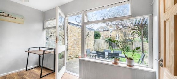 4 bedrooms House in East Putney, United Kingdom No. 9003 7