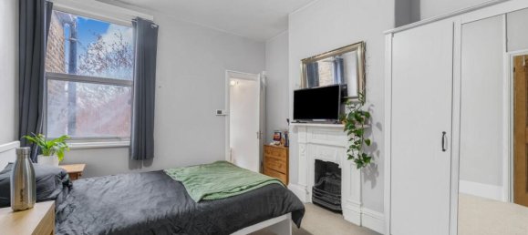 4 bedrooms House in East Putney, United Kingdom No. 9003 11