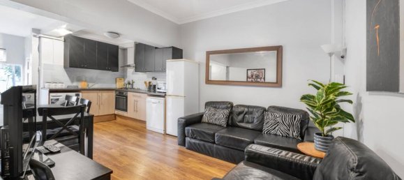 4 bedrooms House in East Putney, United Kingdom No. 9003 2