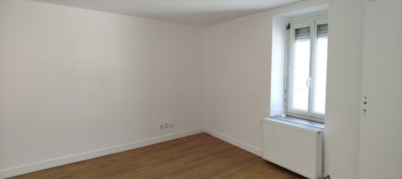 1 Schlafzimmer Doppelhaus in La Tour-du-Pin, France, Nr. 285125 3