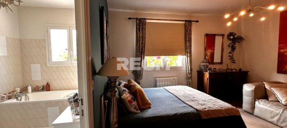2 Schlafzimmer Haus in La Chapelle-Saint-Mesmin, France, Nr. 249950 15