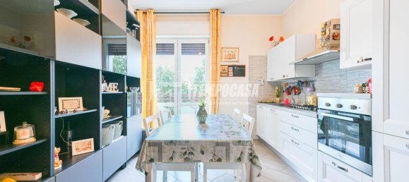 Квартира с 2 комнатами в Сеграте, Италия № 107234 7