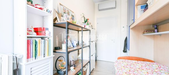 Квартира с 2 комнатами в Сеграте, Италия № 107234 15