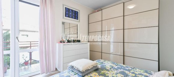 Квартира с 2 комнатами в Сеграте, Италия № 107234 11