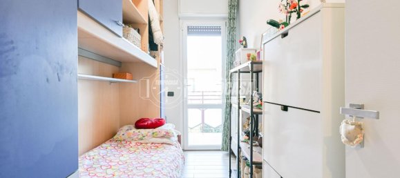 Квартира с 2 комнатами в Сеграте, Италия № 107234 16