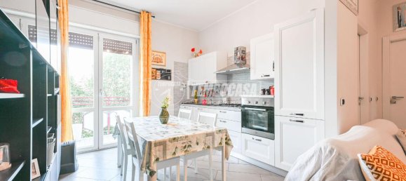 Квартира с 2 комнатами в Сеграте, Италия № 107234 3