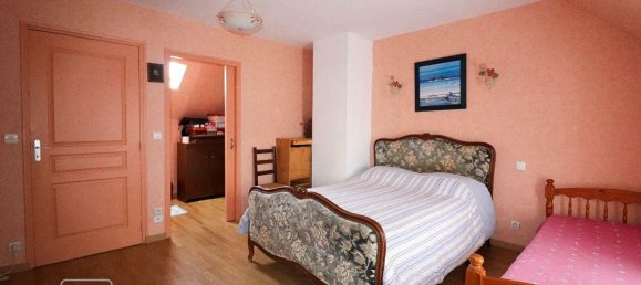 Casa de 3 dormitorios en Cotes-d'Armor, France No. 358984 5