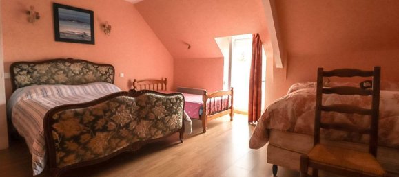 Casa de 3 dormitorios en Cotes-d'Armor, France No. 358984 4