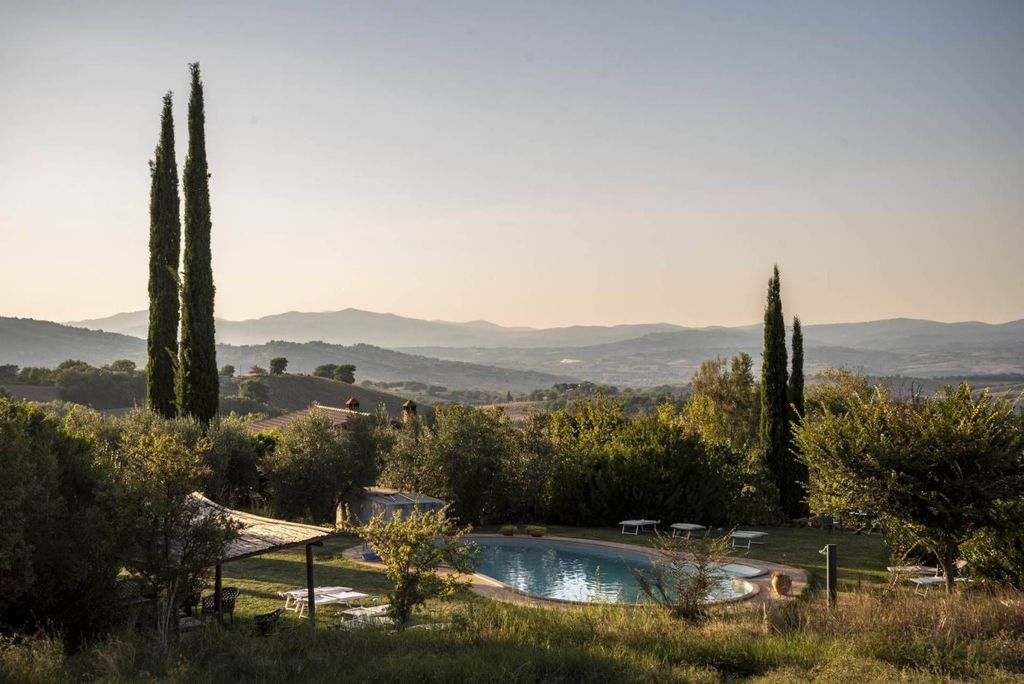 11 bedrooms House in Cinigiano, Italy No. 386141