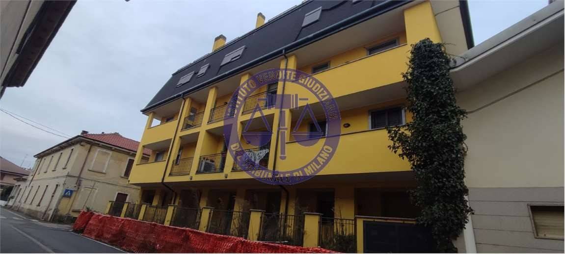 2-salle Appartement à Bovisio Masciago, Italy No. 287295