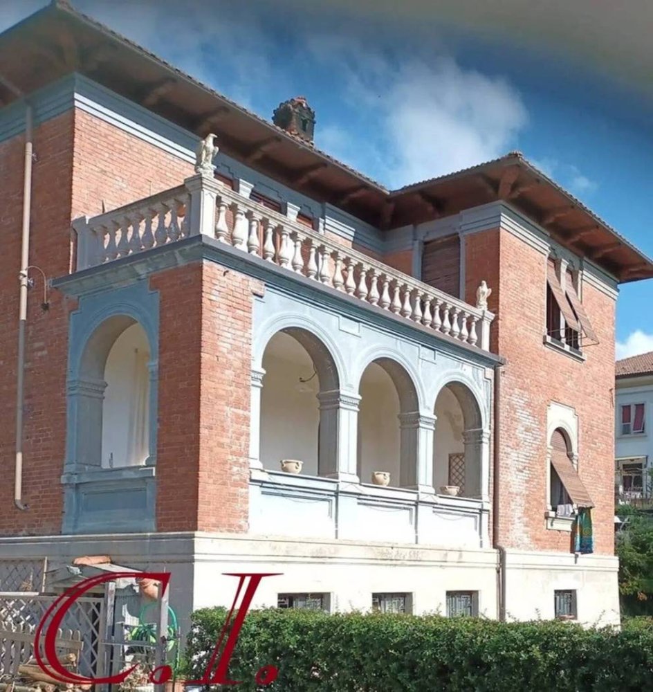 9 bedrooms Villa in Cengio, Italy No. 9852