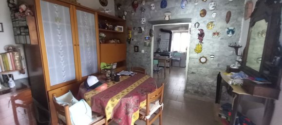 6-Zimmer Haus in Varese Ligure, Italy, Nr. 33246 3