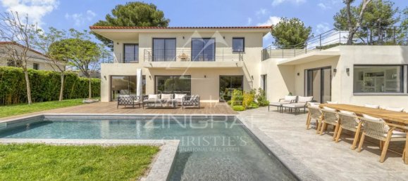 4 bedrooms Villa in Le Cannet, France No. 295924 3