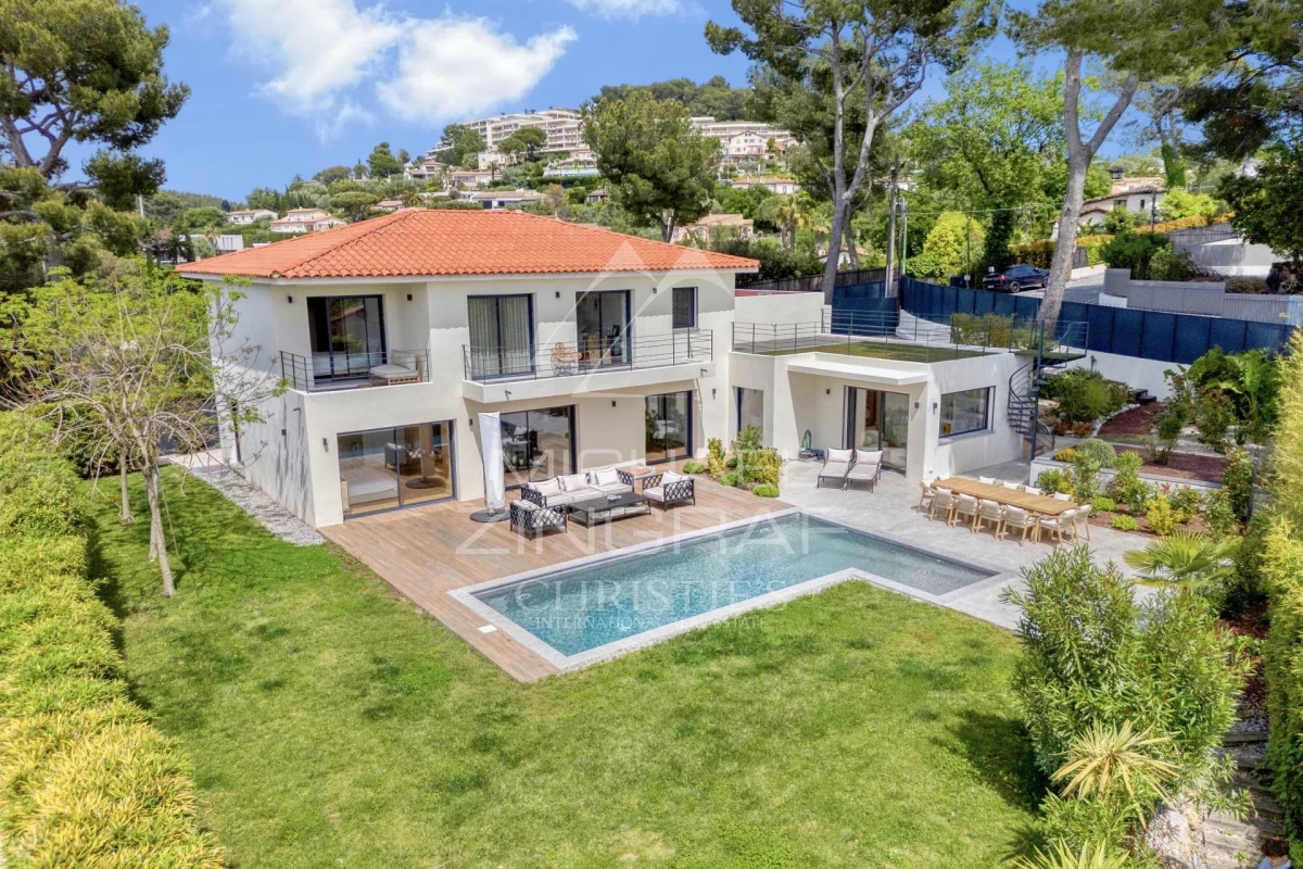 4 bedrooms Villa in Le Cannet, France No. 295924