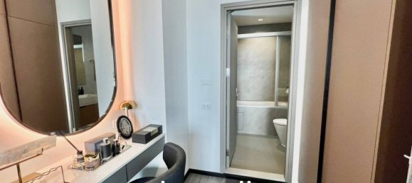 Apartamento com 2 quartos em condomínio em Phra Khanong, Thailand N.º 24029 8