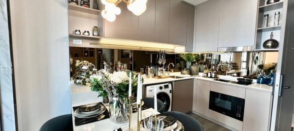 Apartamento com 2 quartos em condomínio em Phra Khanong, Thailand N.º 24029 5