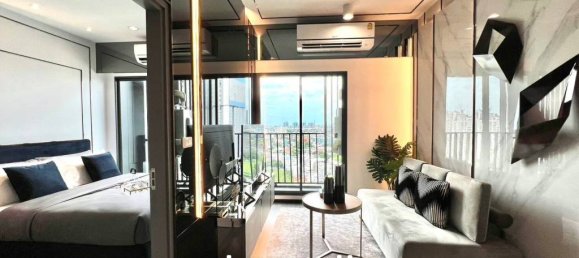Apartamento com 2 quartos em condomínio em Phra Khanong, Thailand N.º 24029 2