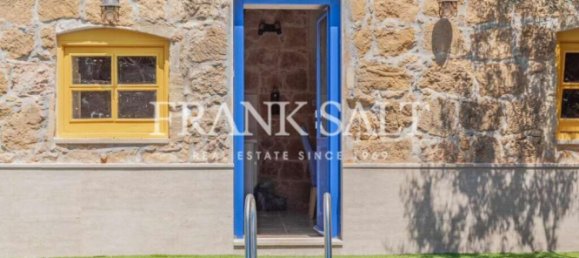 4 bedrooms Villa in Xaghra, Malta No. 6065 19