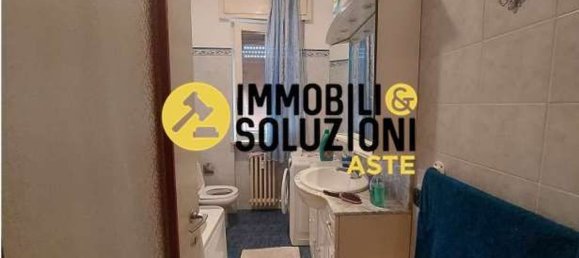 3 rooms Apartment in Solbiate Arno, Italy No. 185525 9