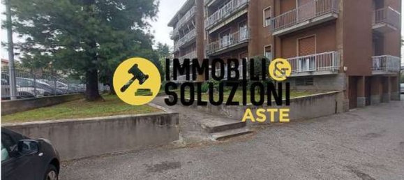 3 rooms Apartment in Solbiate Arno, Italy No. 185525 3