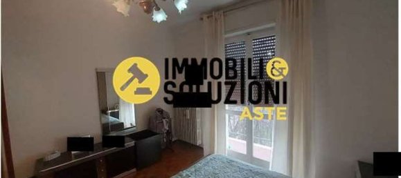3 rooms Apartment in Solbiate Arno, Italy No. 185525 8