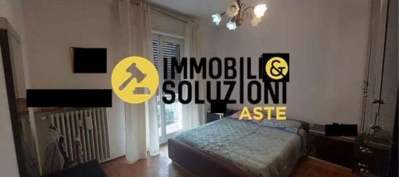 3 rooms Apartment in Solbiate Arno, Italy No. 185525 10