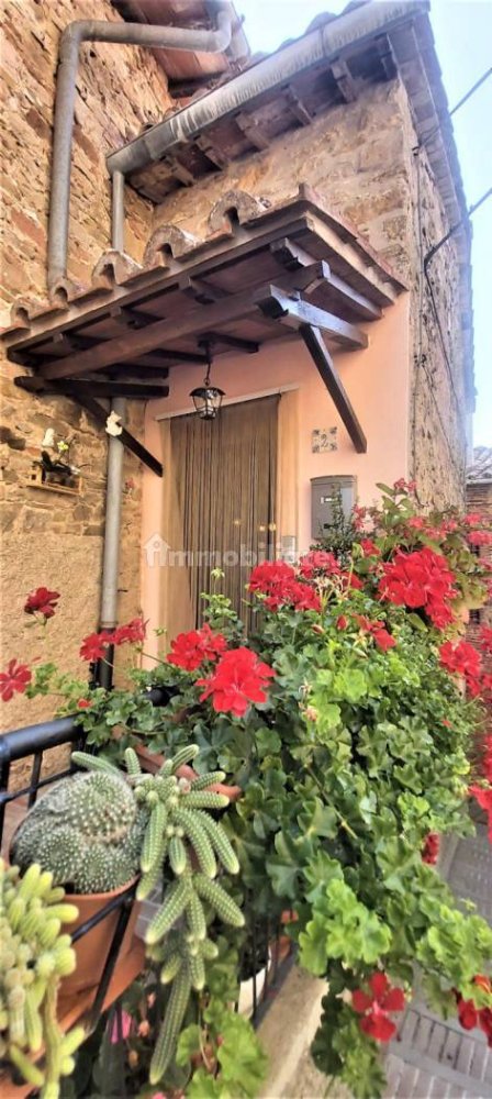 3 bedrooms Apartment in Perugia, Italy No. 90497