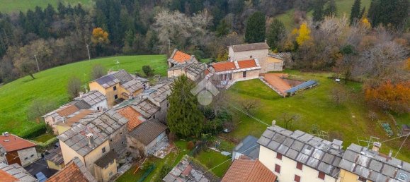 4 Schlafzimmer Haus in Bosco Chiesanuova, Italy, Nr. 223274 22