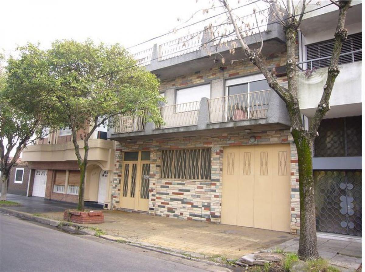 3 bedrooms House in Buenos Aires, Argentina No. 68472