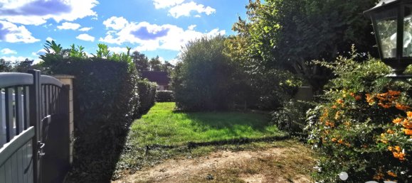 Casa de 4 dormitorios en Amilly, France No. 239607 20