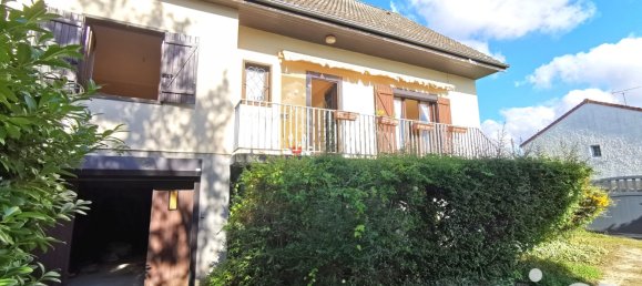 Casa de 4 dormitorios en Amilly, France No. 239607 2