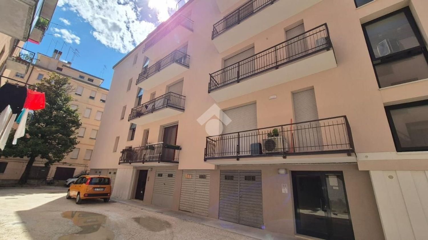 3 rooms Apartment in Venice, Italy No. 258791