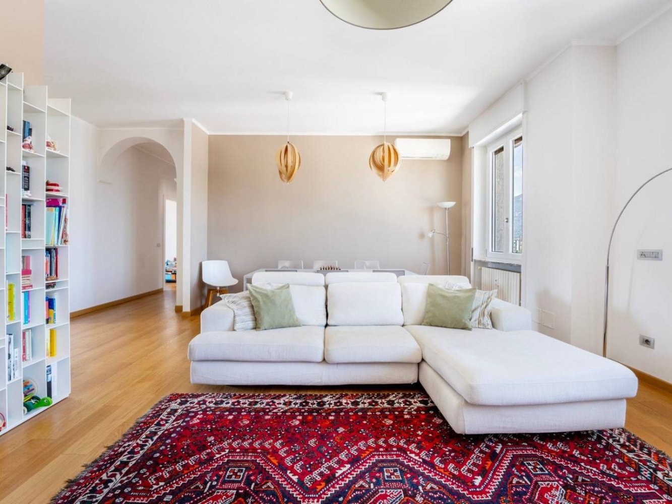 Apartamento de 3 dormitorios en Verbania, Italy No. 390552