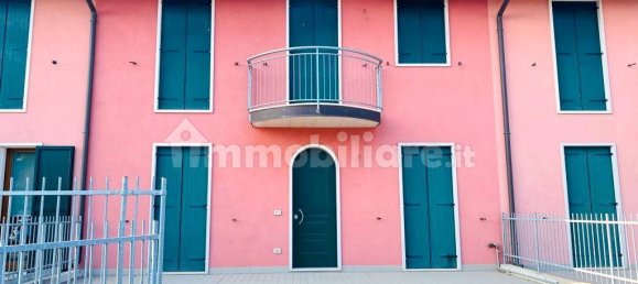 Дом с 3 спальнями в Боволоне, Италия № 108450 3