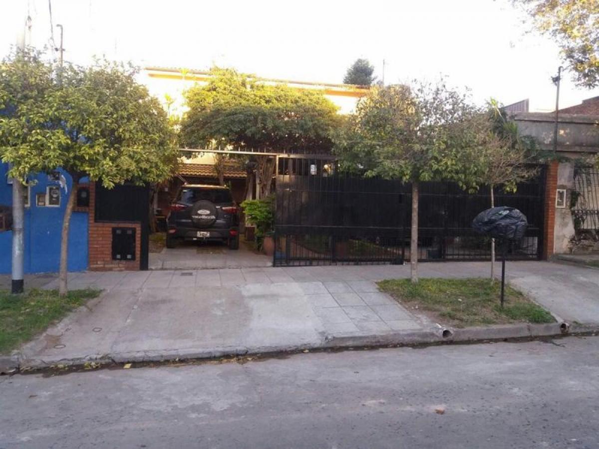 6 bedrooms House in General San Martin, Argentina No. 63752