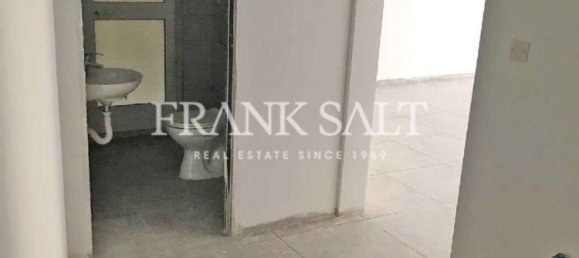 58m² Shop in Balzan, Malta No. 12736 6